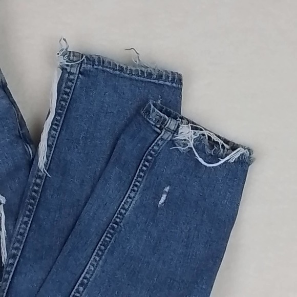 Zara Mid Rise Skinny Jeans Size 2 in Light Wash Denim w/ Distressing - Picture 13 of 13